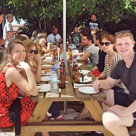 Moka Surfhouse Vandrarhem Ericeira Exteriör bild