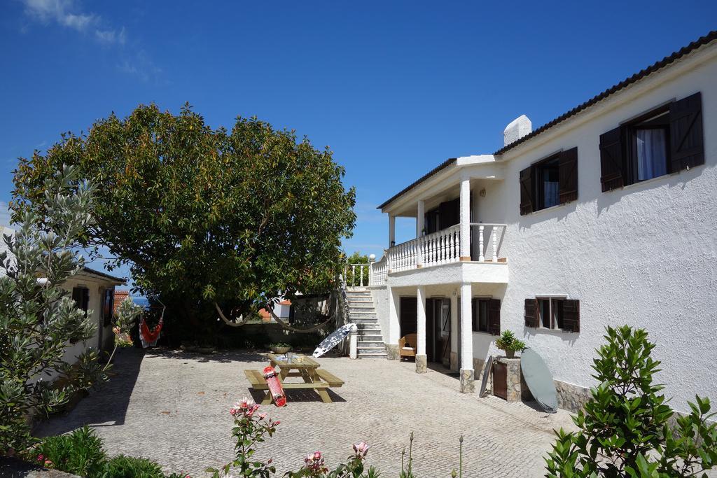 Moka Surfhouse Vandrarhem Ericeira Exteriör bild