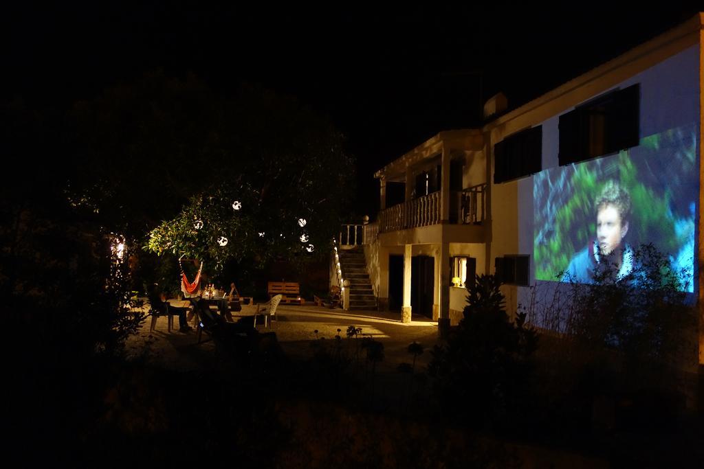 Moka Surfhouse Vandrarhem Ericeira Exteriör bild