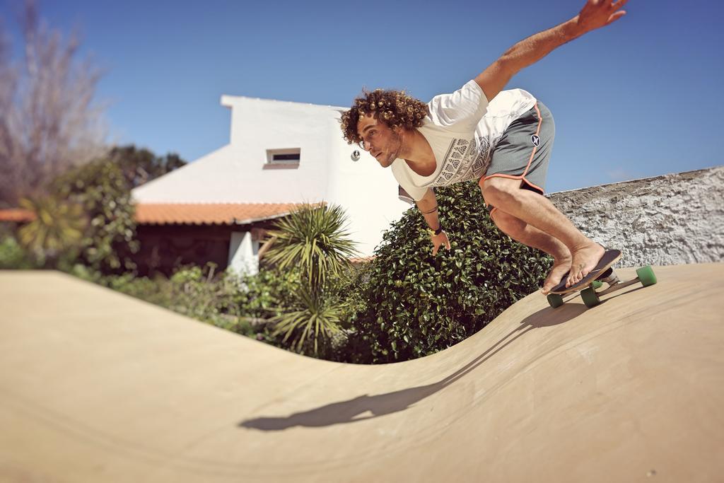 Moka Surfhouse Vandrarhem Ericeira Exteriör bild