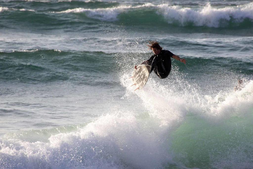Moka Surfhouse Vandrarhem Ericeira Exteriör bild